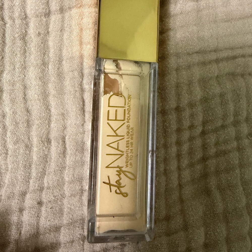 Urban Decay Stay Naked Foundation - Tan